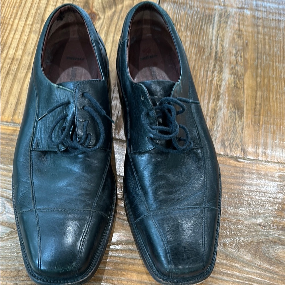 Johnston & Murphy Black Leather Oxford Shoes
